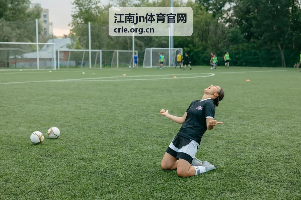 江南jn体育青少年游泳训练营泳池训练照片